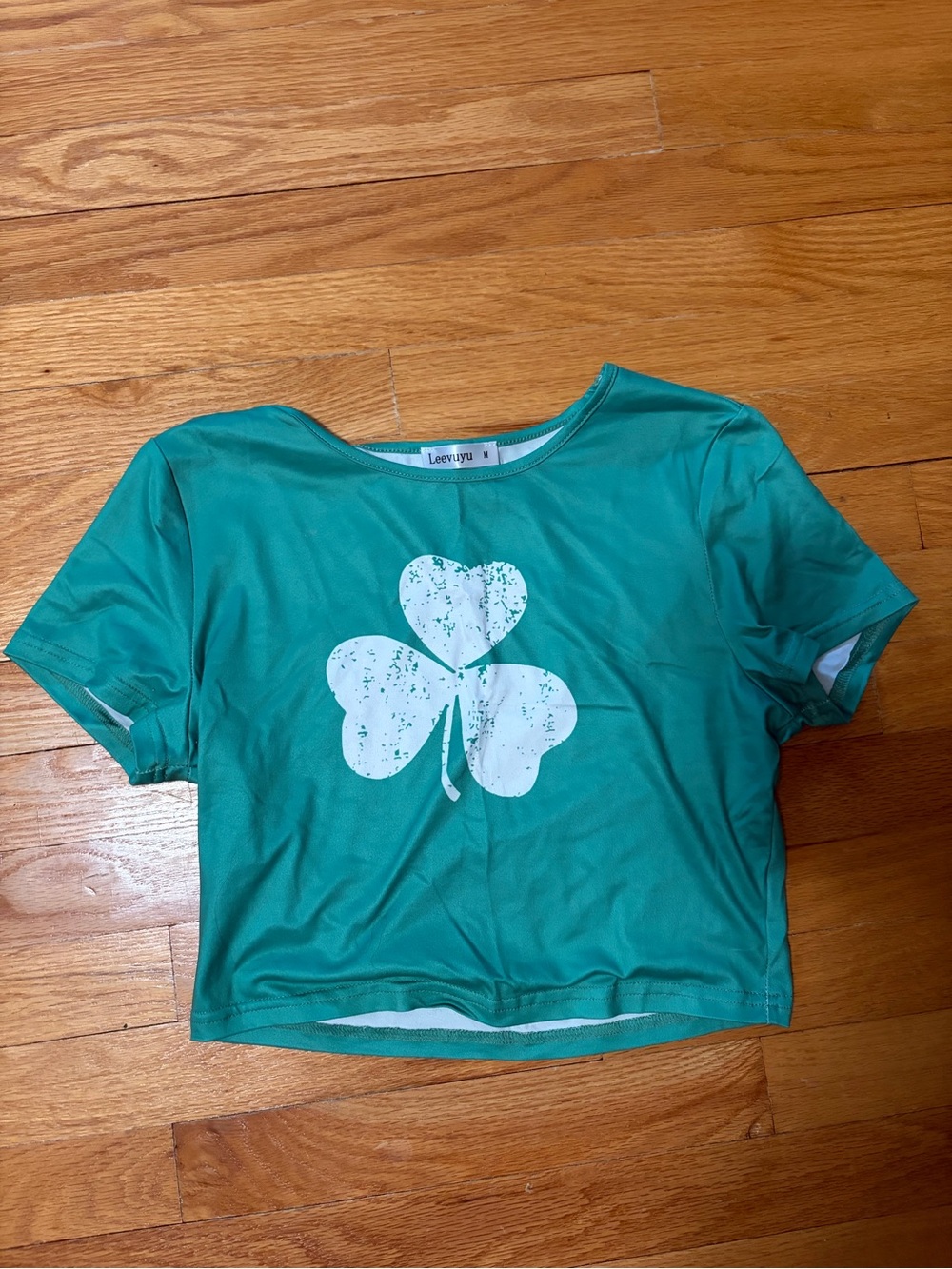 Green Shamrock Cropped Graphic Tee